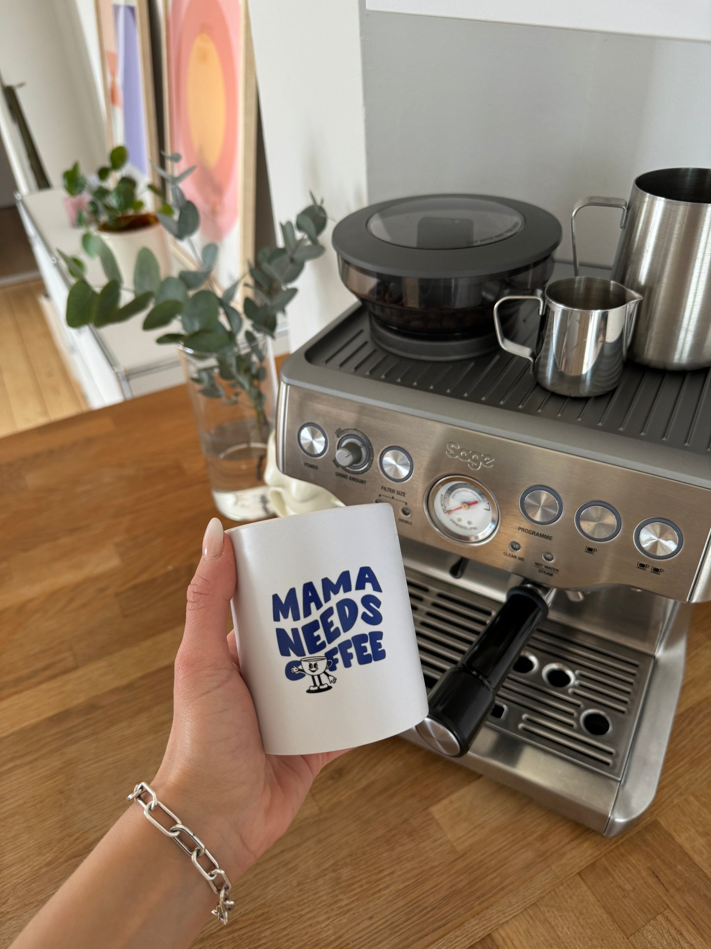 Tasse „Mama needs Coffee“